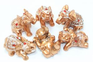 Cheap Chip אביזרי נוי וגאדג׳טים Set of 6 Gold Lucky Elephants Statues Feng Shui Figurine Home Decor Gift